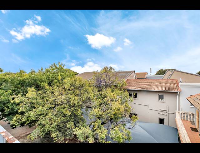 1 BEDROOM APARTMENT FOR SALE IN MONTGOMERY PARK